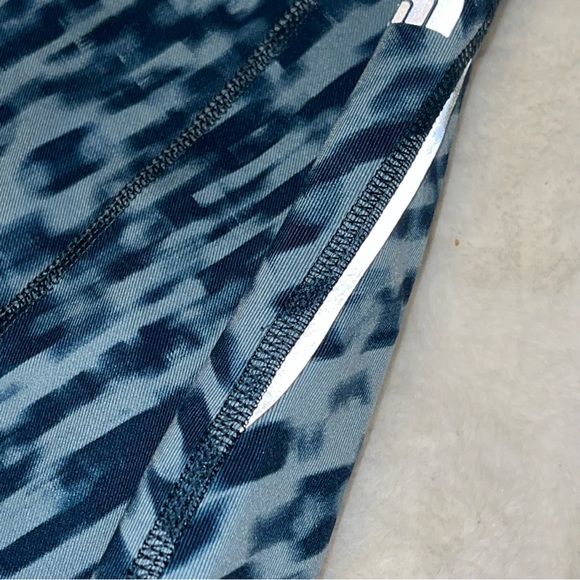 North Face Cropped Leggings - Picture 4 of 11